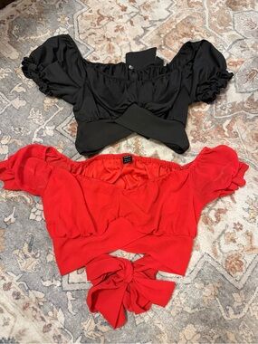 SHEIN Soleia Tied Hem Puff Sleeve
Crop Top red size small.